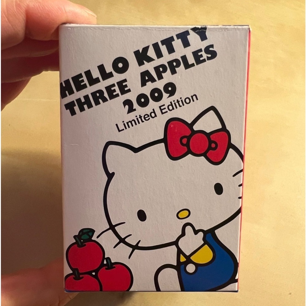 Hello Kitty Three Apples Vinyl Figurine NIB (Limited Edition)